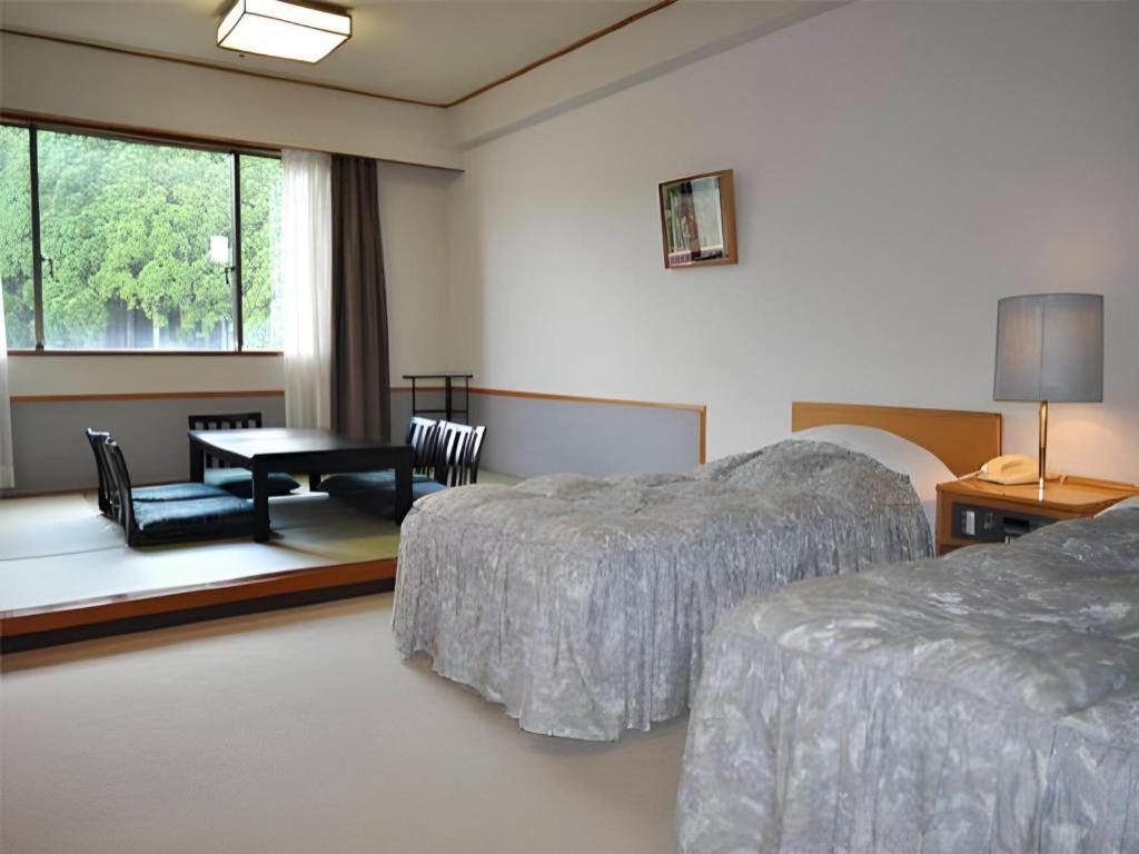 Tateyama Kokusai Hotel Toyama Station Buitenkant foto