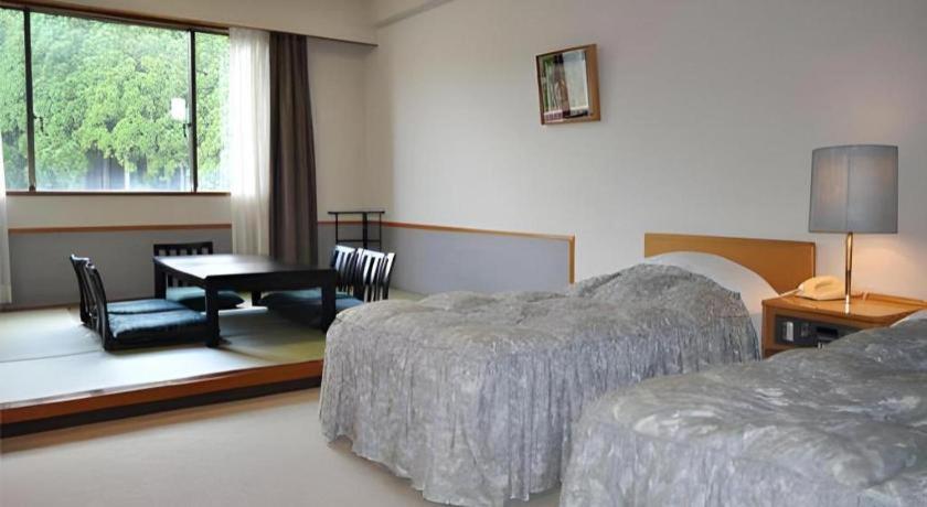 Tateyama Kokusai Hotel Toyama Station Buitenkant foto