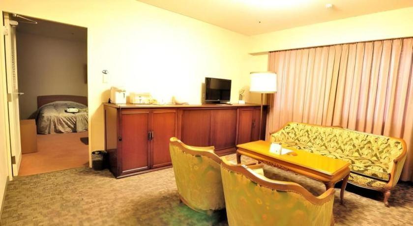 Tateyama Kokusai Hotel Toyama Station Buitenkant foto